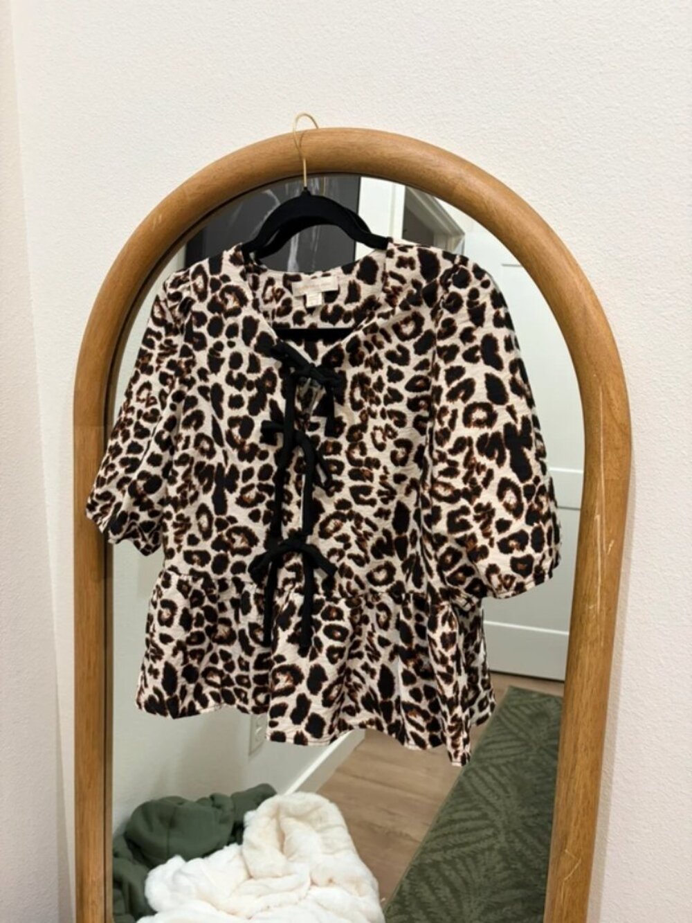 Leopard Bow Top